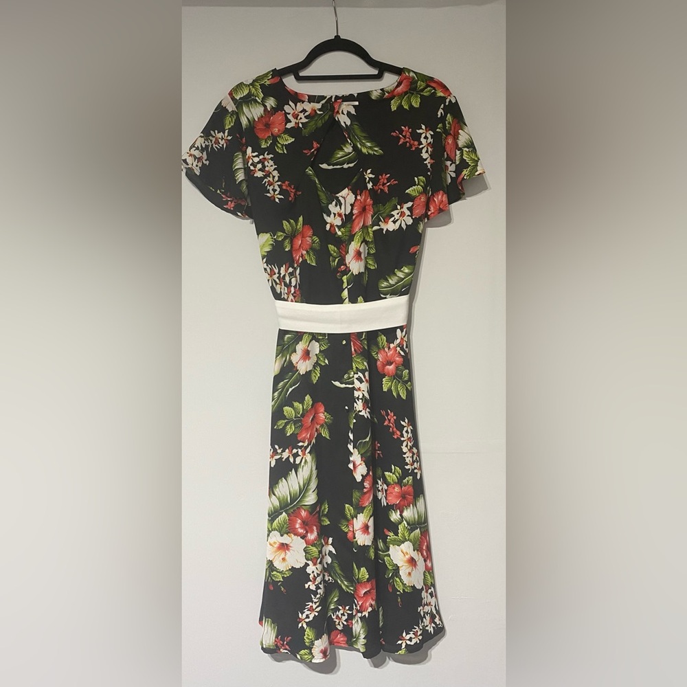 Unique Vintage Black Hawaiian Tropical Floral Swing Dress
